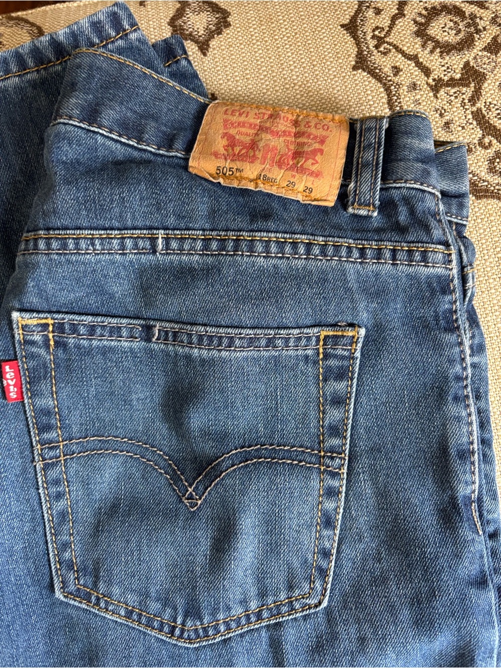 Levi's 505 Regular Jeans in Medium Blue Denim